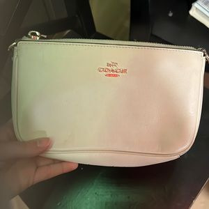 Coach purse by Selena Gomez